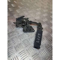 Крюк капота Audi A6 C5 (S6,RS6) 1998 4B0823480C