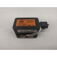 Датчик ускорения Volkswagen Golf-4 2000 1j0907657b
