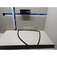 Уплотнитель стекла двери Toyota Corolla E18 2013 6815202290