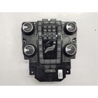 Volvo v40 ii панель кондиционера 31398643