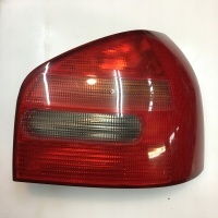 Фара правая задняя audi a3 8l 8l0945096