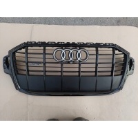 Audi q7 4m0 рестайлинг чёрный решетка радиатора как новая