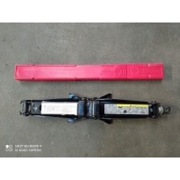 Volkswagen tiguan 2 домкрат подъёмник лифт 5qf011031a