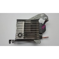 Усилитель мерседес w204 2048706690 harman