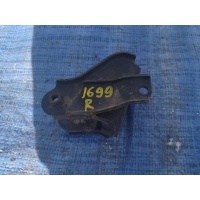 кронштейн опоры двигателя SUZUKI SX4 YA11S 11741-79J00