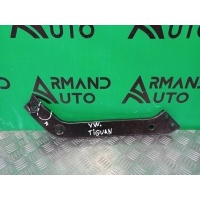 кронштейн фары Volkswagen Tiguan 2 2016-нв 5NA805932A