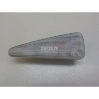Повторитель на крыло правый белый Renault Symbol II (2008 - 2012) 8200602765