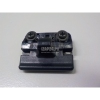 Замок подлокотника Toyota Sienna II (2003 - 2010) 5890832050