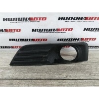 Решетка противотуманной фары правая FORD Focus 2 1337347