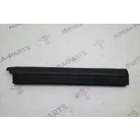Уплотнитель капота RH Land Rover Range Rover 30DDTX L494 2013 LR034447