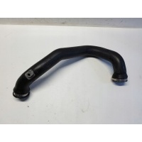 Audi a4 b9 8w шланг интеркулера 8w0145673a