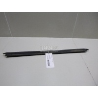 Накладка стекла заднего правого Renault Duster 2012 828201118R