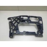 Кронштейн переднего бампера правый VAG Golf VII (2012 - 2020) 5G0807724D