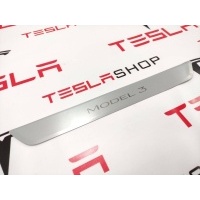 Накладка декоративная порога переднего Tesla Model 3 2018 1090844-00-C