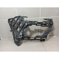Кронштейн переднего бампера правый Volkswagen Tiguan 2 5NA807724A