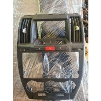 Рамка под магнитолу Land Rover Freelander II (2006-2014) 2010 LR006582, LR002594