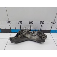 Кронштейн двигателя правый VAG A3 [8PA] Sportback (2004 - 2013) 06J199207K