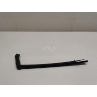 Направляющая стекла двери Nissan X-Trail (T30) (2001 - 2006) 822168H300