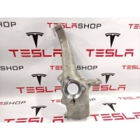 Кулак поворотный правый Tesla Model 3 2018 1044316-00-E