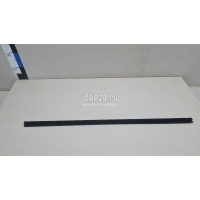 Накладка стекла заднего правого Toyota CorollaVerso (2004 - 2009) 681730F010