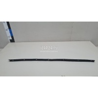 Накладка стекла переднего правого Toyota CorollaVerso (2004 - 2009) 681710F010