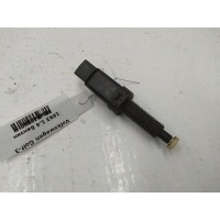 Датчик педали тормоза (лягушка) Volkswagen Golf-3 1993 811907343B