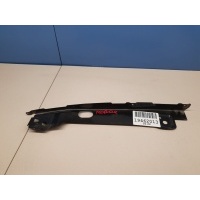 Кронштейн крепления крыла правый Audi A3 8V 2012-2020 8V5821468B