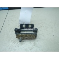 Петля двери багажника Ford Maverick 2007 5032563