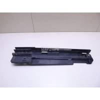 Кронштейн радиатора BMW 1-serie F20/F21 (2011 - 2019) 17117600537