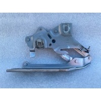 Петля капота Audi S4 B9 2017 8W0823301D