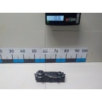 Блок управления климатической установкой Renault Kaptur 2016 275100037R