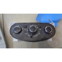 Блок управления климатической установкой Renault Duster 2010> 2020 275109055R