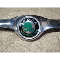 Молдинг капота Skoda Superb 2 2013 3T0853633