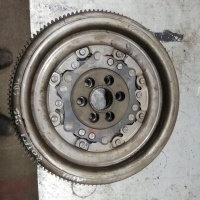 колесо двухмассовый audi volkswagen 2.0 tfsi 06f105266af