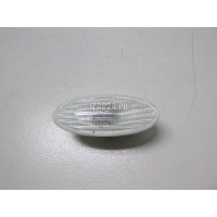 Повторитель на крыло белый Renault Tiida (C11) (2007 - 2014) 261608990A