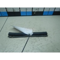 Уплотнитель капота VAG Superb (2008 - 2015) 3T0823707