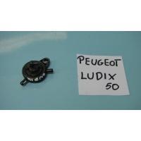 краник топлива peugeot ludix 50