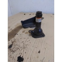 домкрат Toyota Land Cruiser 200 2014 0911160122, 09111-60122, 0911160121, 09111-60121