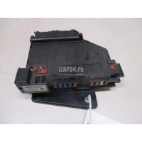 Блок предохранителей Toyota Highlander II (2007 - 2013) 8272048110