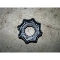 болт крепления запасного колеса VW Passat (B6) 2005-2010 2006 3C0803899
