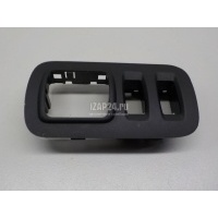 Накладка (кузов внутри) Renault Kaptur 2016 681636616R