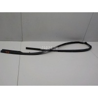 Уплотнитель двери Renault Kaptur 2016 828387527R