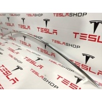 Молдинг (накладка кузовная) Tesla Model 3 2018 1083519-00-D,1083519-00-C