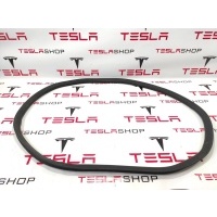 уплотнитель капота Tesla Model S 2016 6009581-00-C