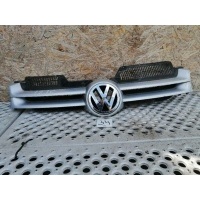 Решетка радиатора Volkswagen Golf 5 2007 1K0853655A, 1K0853653