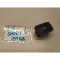 Кнопка закрывания багажника Land Rover Range Rover Sport 2013- LR040338