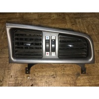 дефлектор воздушный Nissan Primera P11 1999 687512F900