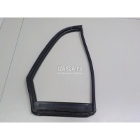 Уплотнитель форточки правой Nissan Tiida (C11) (2007 - 2014) 82272EL40A