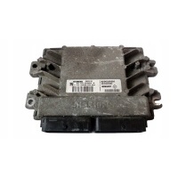 Блок управления renault s110140002a 8200326391 чистый