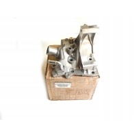 Корпус насосы радиатора 1.6 1.8 2.0 renault 11061bv80a